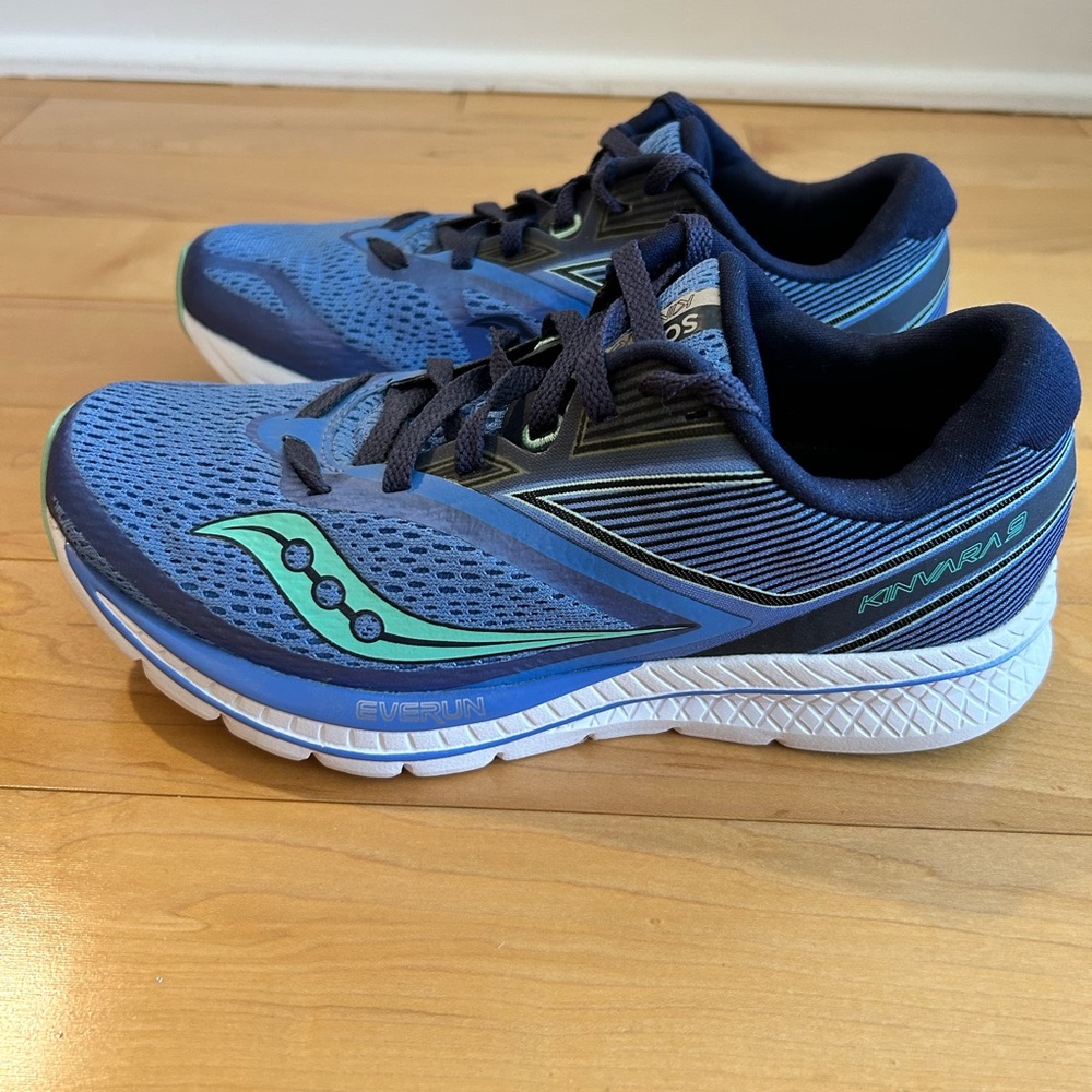 Saucony Kinvara 9 women’s running shoes, size 7